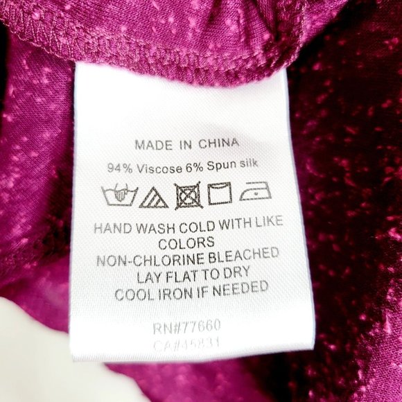 Chaser Flowy Silk Blouse Womens Medium Burgundy V Neck Lagenlook‎ Loose NEW - Picture 8 of 10